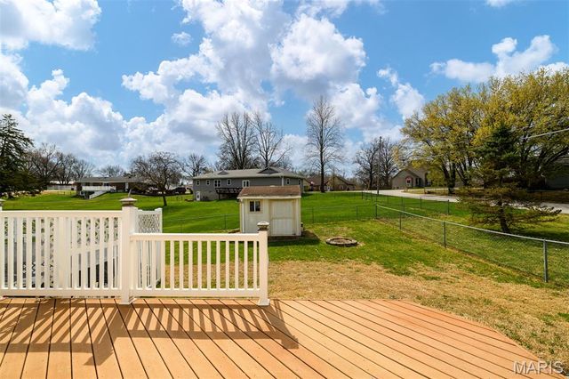 1 Pine Tree Court, St Peters, MO 63376