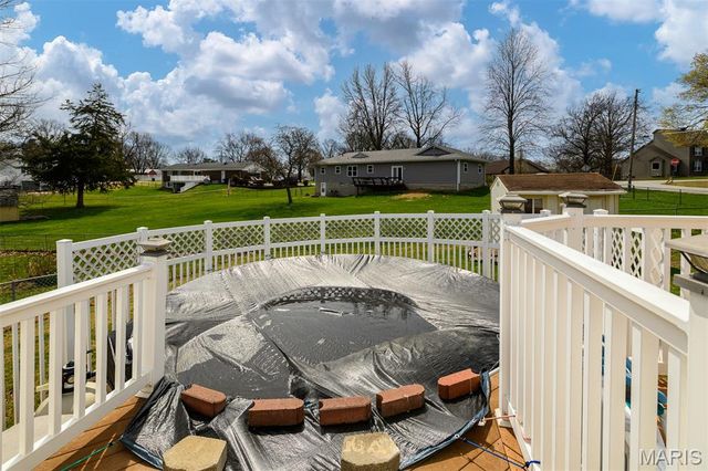 1 Pine Tree Court, St Peters, MO 63376