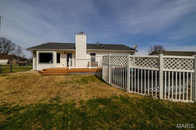 1 Pine Tree Court, St Peters, MO 63376