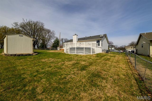 1 Pine Tree Court, St Peters, MO 63376