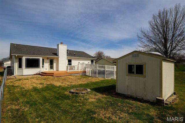 1 Pine Tree Court, St Peters, MO 63376