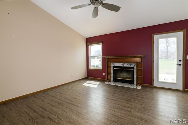 1 Pine Tree Court, St Peters, MO 63376