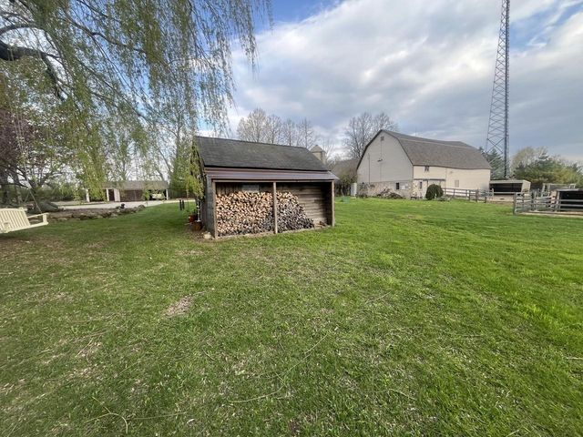 8817 Cedar Sauk ROAD, Saukville, WI 53080