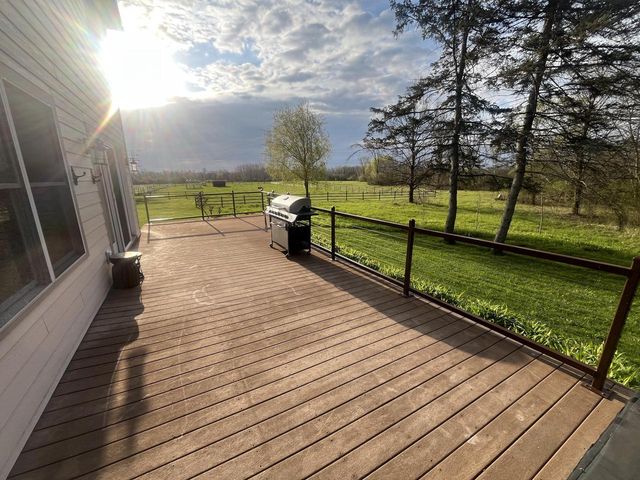 8817 Cedar Sauk ROAD, Saukville, WI 53080