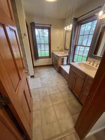 8817 Cedar Sauk ROAD, Saukville, WI 53080