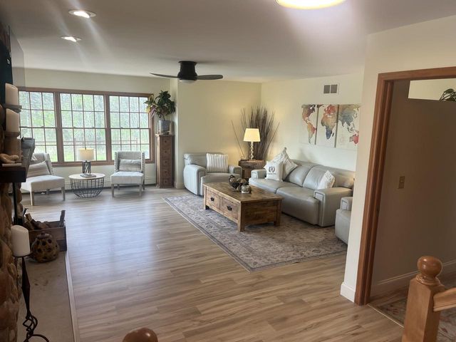 8817 Cedar Sauk ROAD, Saukville, WI 53080