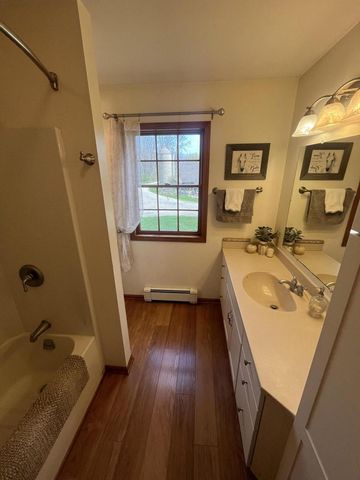 8817 Cedar Sauk ROAD, Saukville, WI 53080
