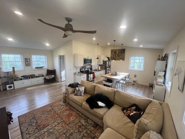 8817 Cedar Sauk ROAD, Saukville, WI 53080