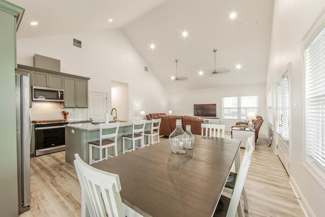 6272 Bayouside Dr, Chauvin, LA 70344