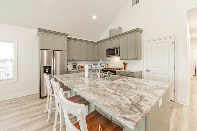 6272 Bayouside Dr, Chauvin, LA 70344