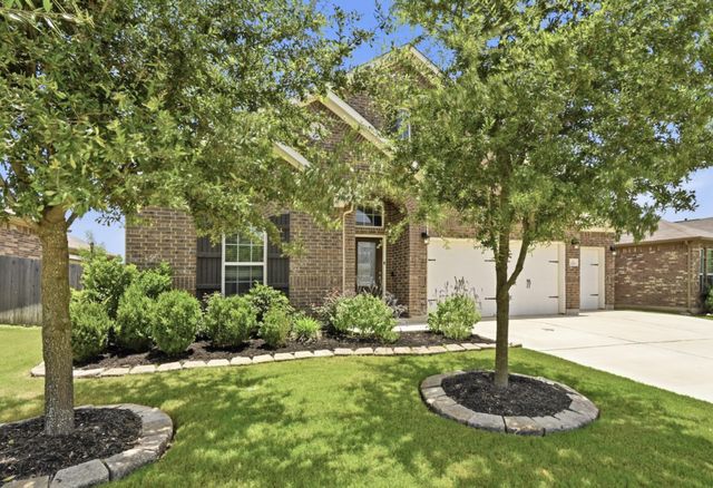 245 Natchez DR, Buda, TX 78610