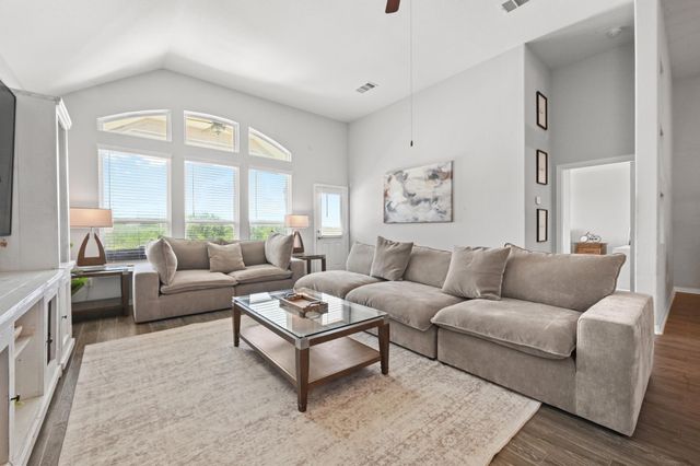 245 Natchez DR, Buda, TX 78610