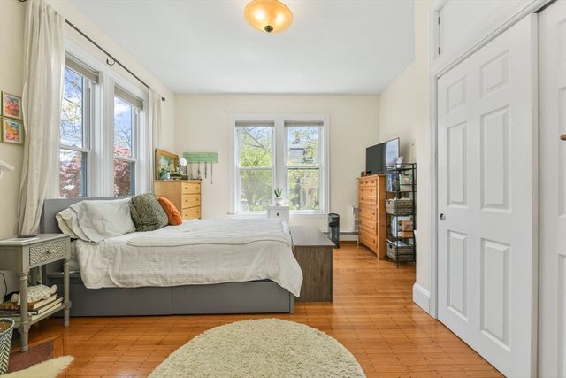 156 Sycamore St 2, Somerville, MA 02145