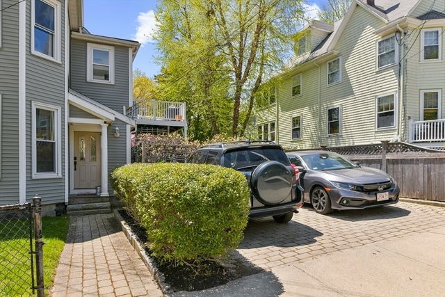 156 Sycamore St 2, Somerville, MA 02145