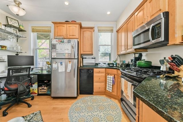 156 Sycamore St 2, Somerville, MA 02145