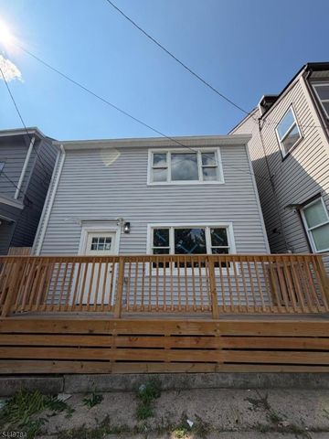 40 N York St, Paterson City, NJ 07524