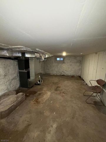 40 N York St, Paterson City, NJ 07524