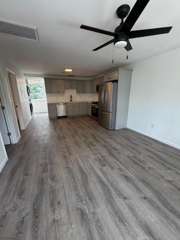 40 N York St, Paterson City, NJ 07524