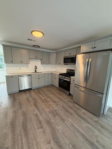 40 N York St, Paterson City, NJ 07524