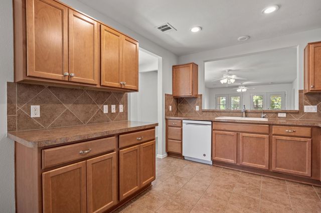 522 Salt Creek LN, Georgetown, TX 78633