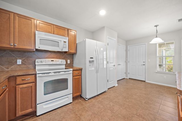 522 Salt Creek LN, Georgetown, TX 78633