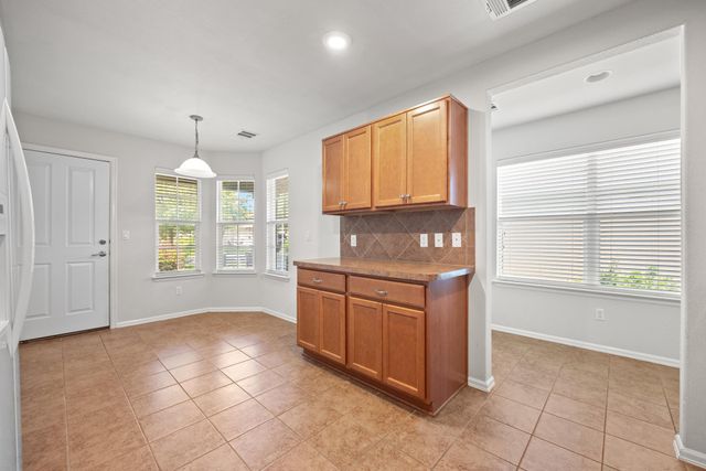 522 Salt Creek LN, Georgetown, TX 78633