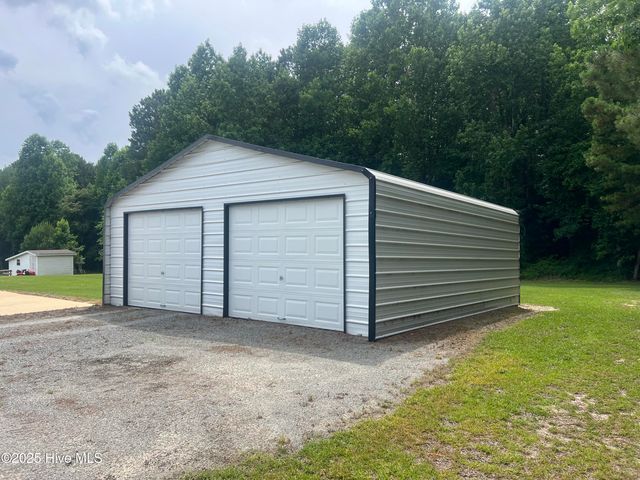 202 Purple Iris Drive, Pikeville, NC 27863