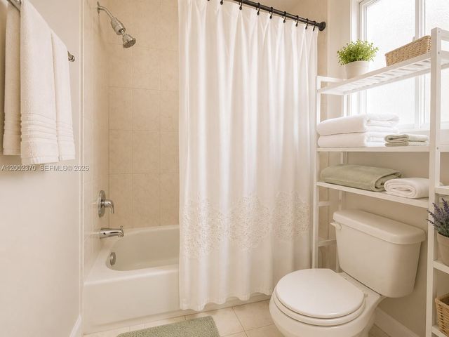 1030 NE 37th Ave, Homestead, FL 33033