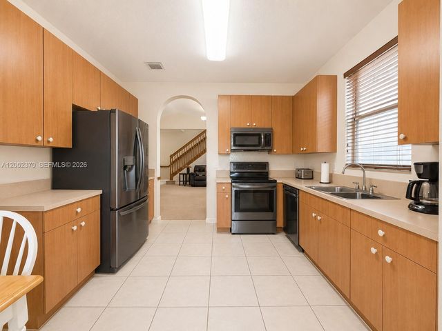 1030 NE 37th Ave, Homestead, FL 33033