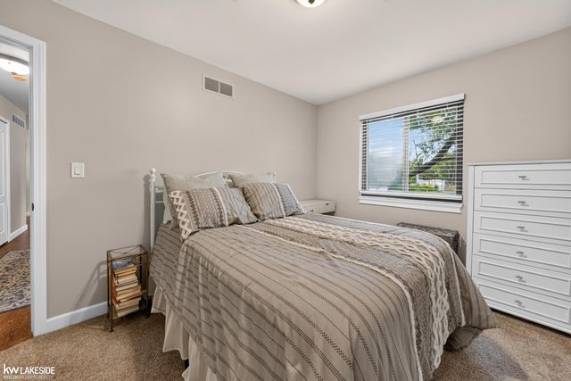 41117 Oak Hill Drive, Clinton Township, MI 48038