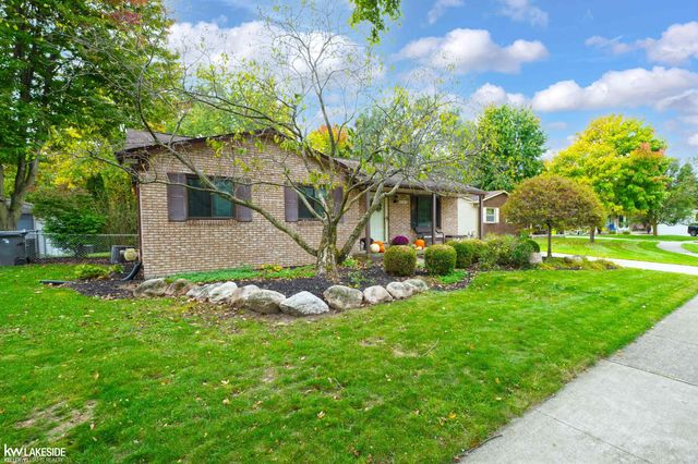 41117 Oak Hill Drive, Clinton Township, MI 48038