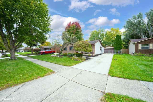 41117 Oak Hill Drive, Clinton Township, MI 48038
