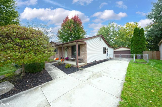 41117 Oak Hill Drive, Clinton Township, MI 48038