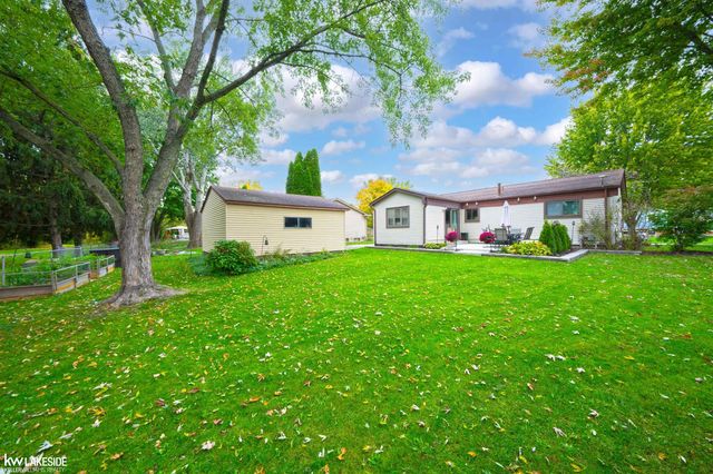 41117 Oak Hill Drive, Clinton Township, MI 48038
