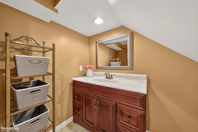 41117 Oak Hill Drive, Clinton Township, MI 48038