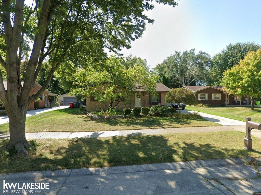 41117 Oak Hill Drive, Clinton Township, MI 48038