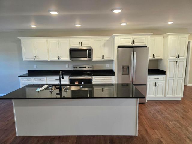 76 Emily Lane, London, KY 40744