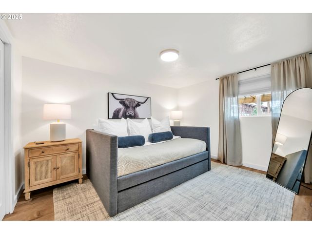 428 W Centennial Blvd, Springfield, OR 97477