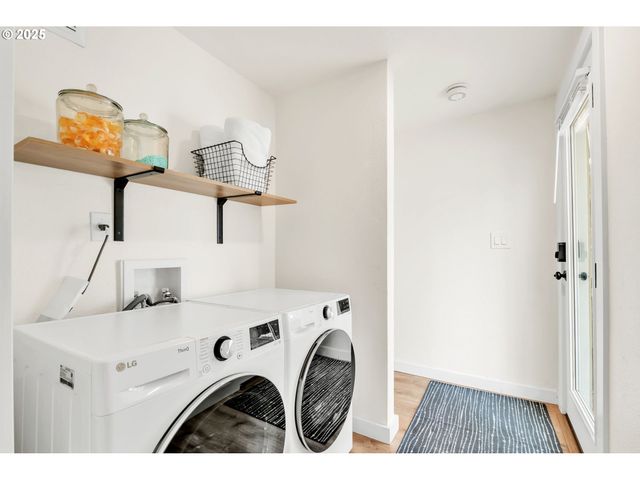 428 W Centennial Blvd, Springfield, OR 97477