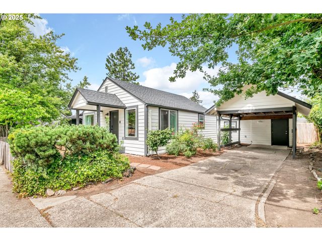 428 W Centennial Blvd, Springfield, OR 97477