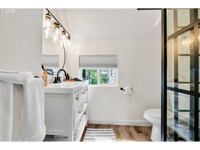 428 W Centennial Blvd, Springfield, OR 97477