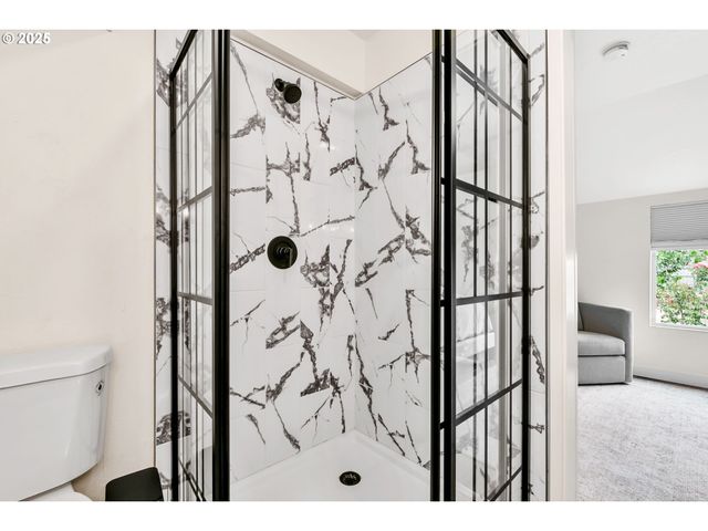 428 W Centennial Blvd, Springfield, OR 97477