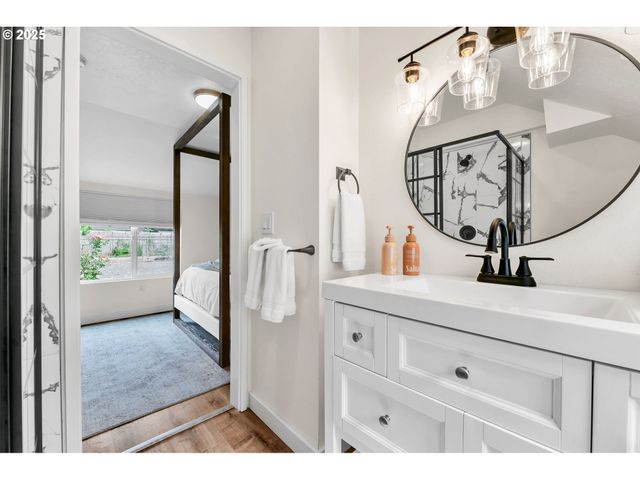 428 W Centennial Blvd, Springfield, OR 97477