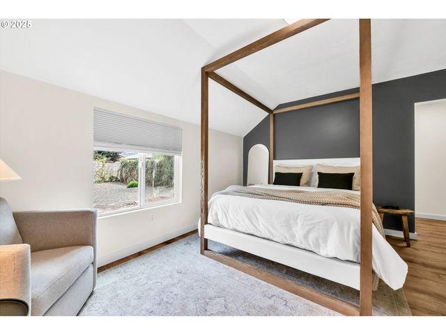 428 W Centennial Blvd, Springfield, OR 97477