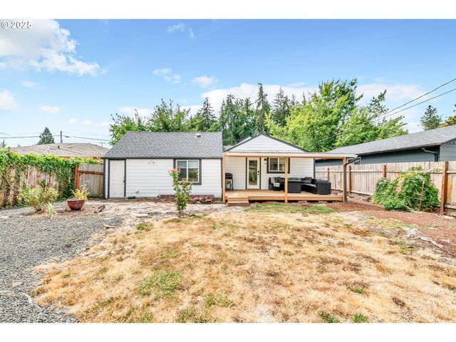 428 W Centennial Blvd, Springfield, OR 97477