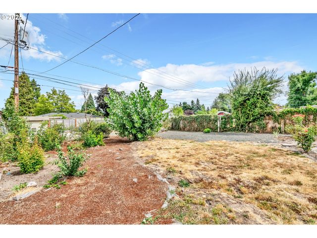 428 W Centennial Blvd, Springfield, OR 97477