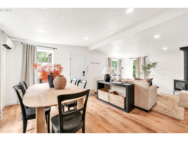 428 W Centennial Blvd, Springfield, OR 97477