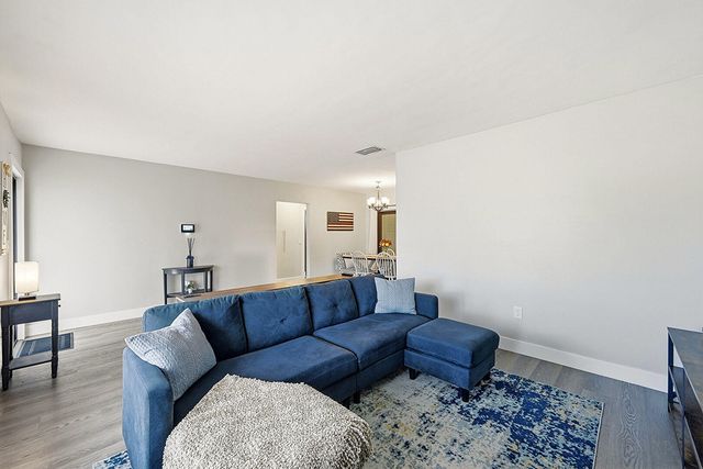 8370 NW 26th Place, Sunrise, FL 33322