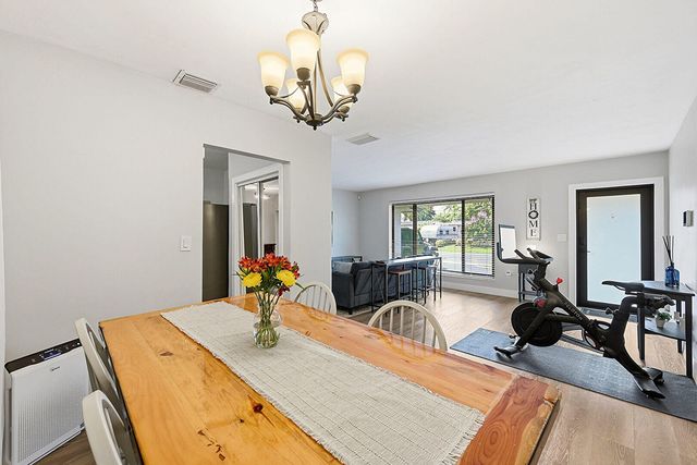 8370 NW 26th Place, Sunrise, FL 33322