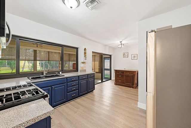 8370 NW 26th Place, Sunrise, FL 33322